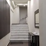 Theater Apartament *