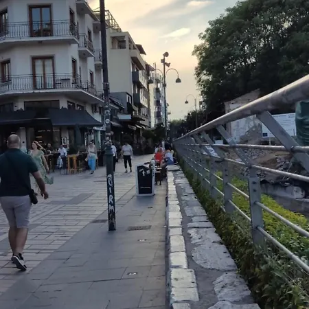 Theater Apartament Larissa